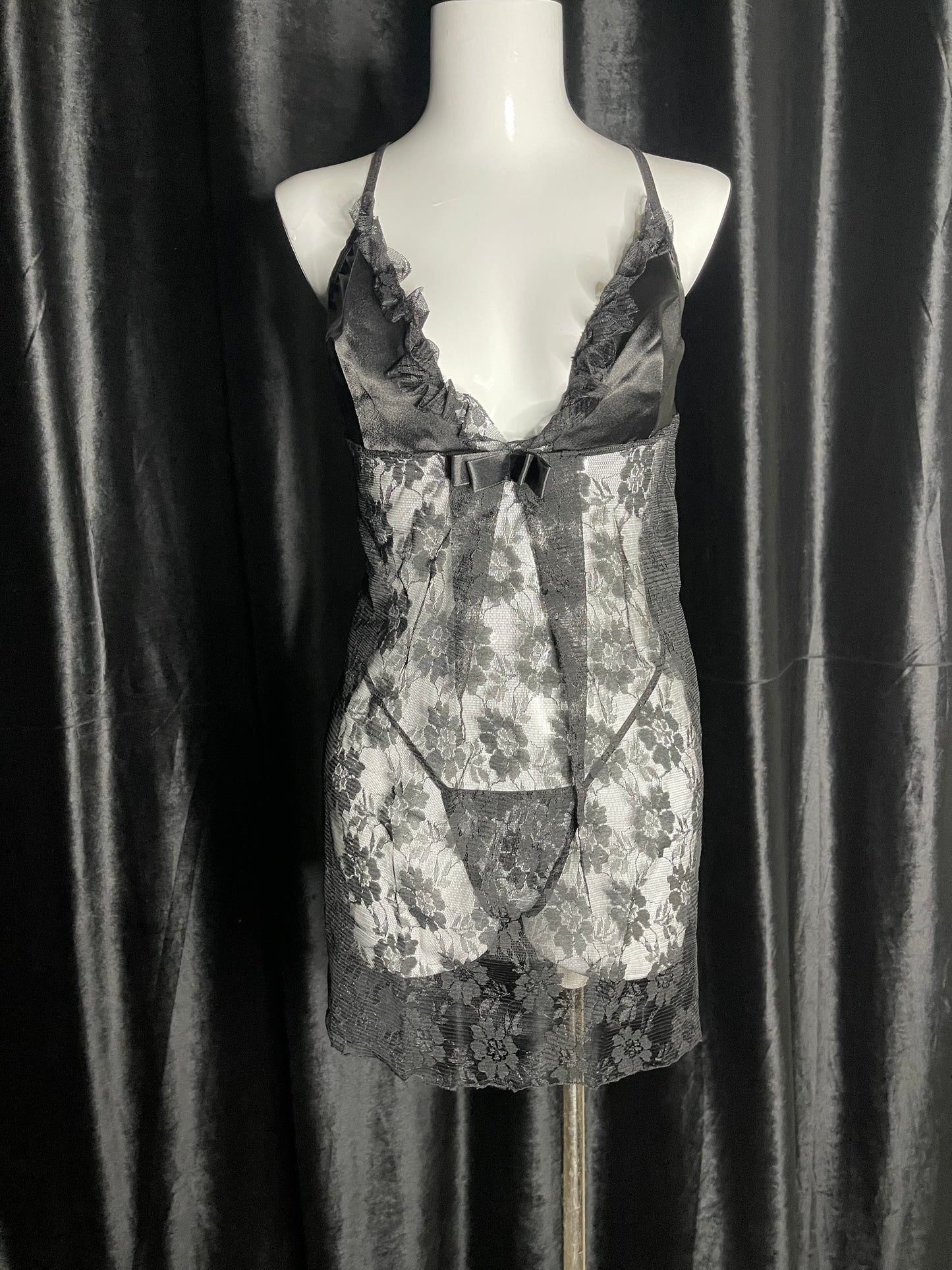 Sexy Turkish Lace V-Cut Bodysuit